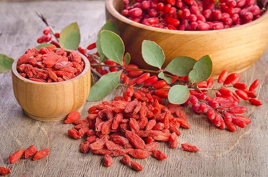 Anna and Sarah 8 Oz. USDA Organic Dried Goji Berries - Fruit Superfood - Naturally Rich in Antioxidants to Support Healthy Skin - Handpicked- Raw- Natural- Vegan- Non-GMO- Gluten Free in Resealable Bag